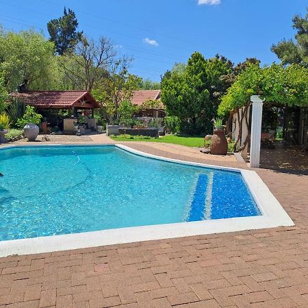 Gabbys Cottage Guesthouse Bloemfontein Exteriör bild