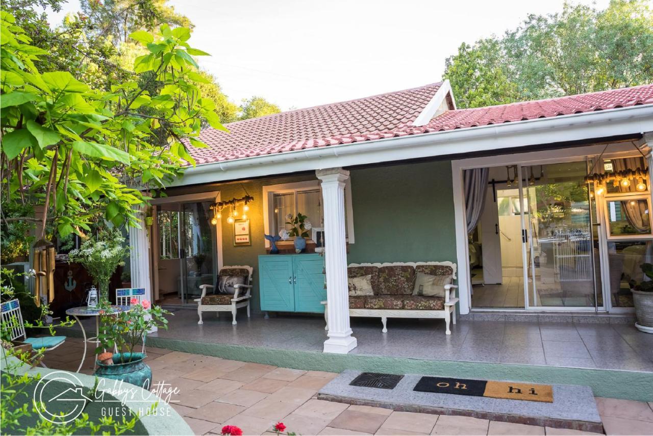Gabbys Cottage Guesthouse Bloemfontein Exteriör bild