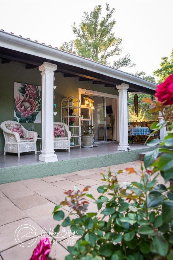 Gabbys Cottage Guesthouse Bloemfontein Exteriör bild