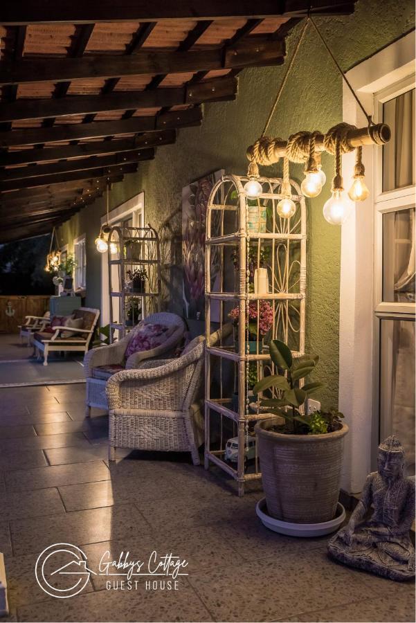 Gabbys Cottage Guesthouse Bloemfontein Exteriör bild