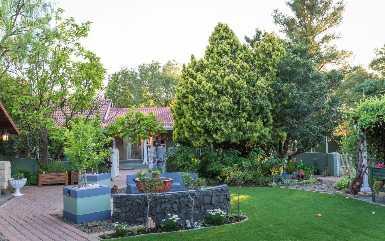 Gabbys Cottage Guesthouse Bloemfontein Exteriör bild