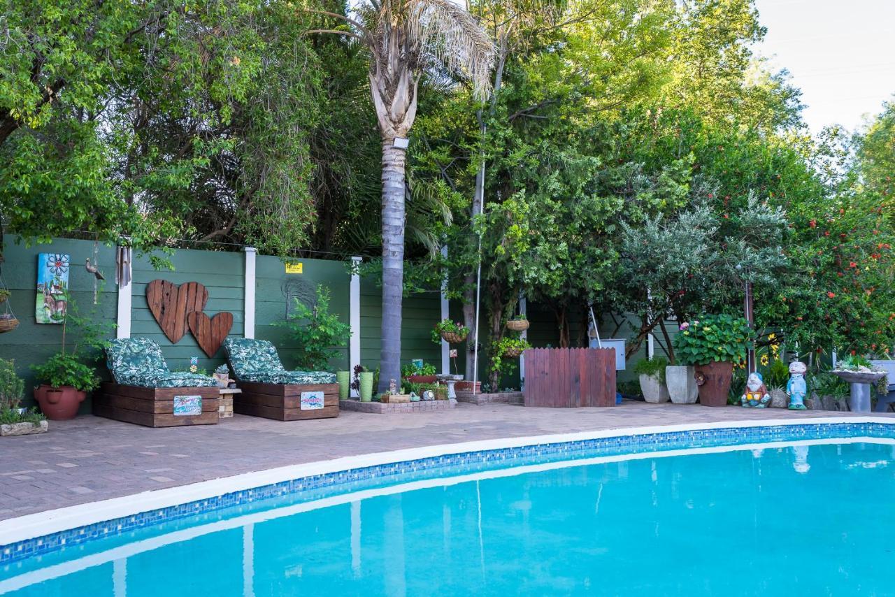 Gabbys Cottage Guesthouse Bloemfontein Exteriör bild