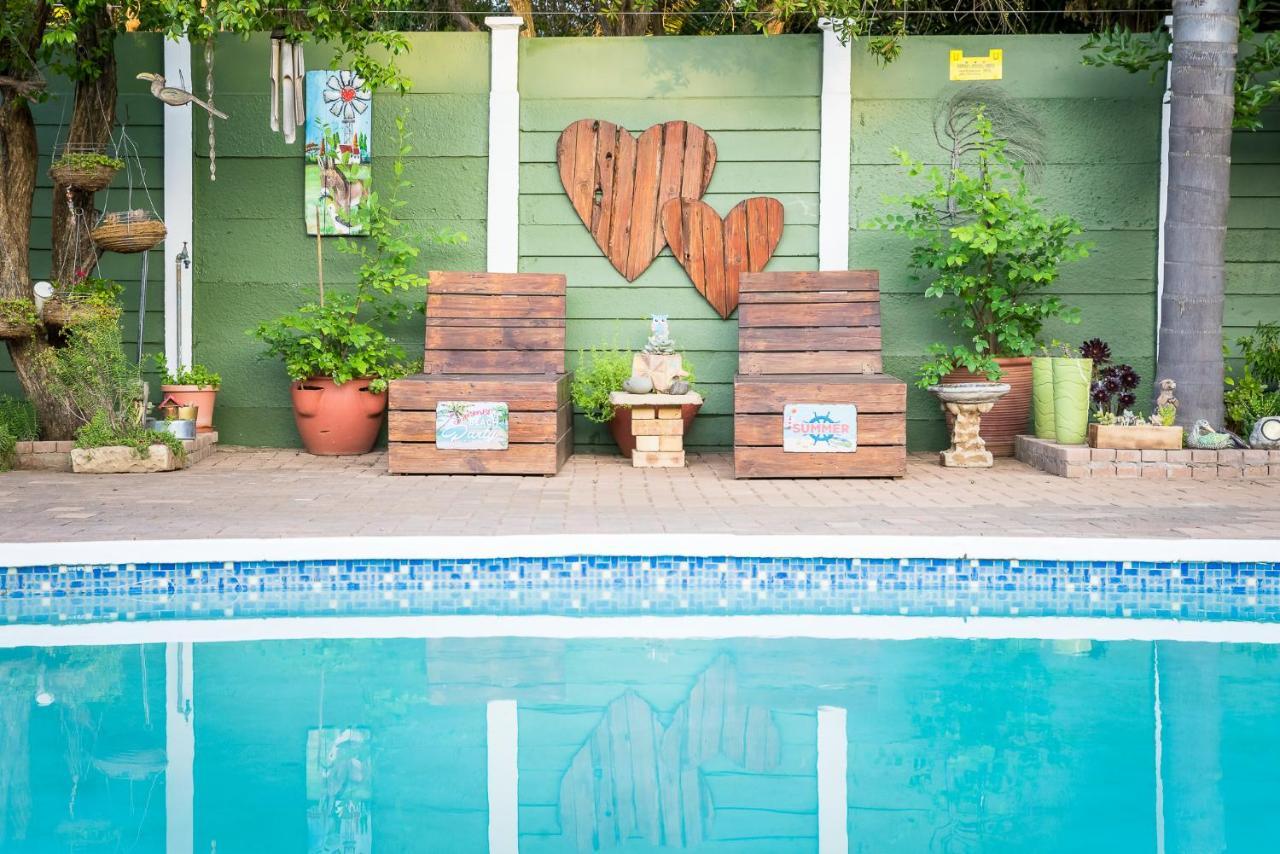 Gabbys Cottage Guesthouse Bloemfontein Exteriör bild