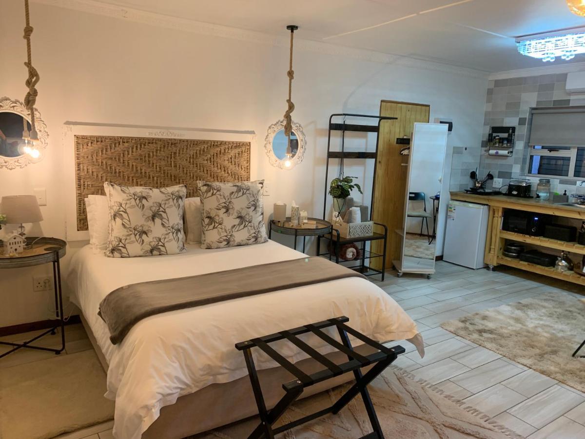 Gabbys Cottage Guesthouse Bloemfontein Exteriör bild